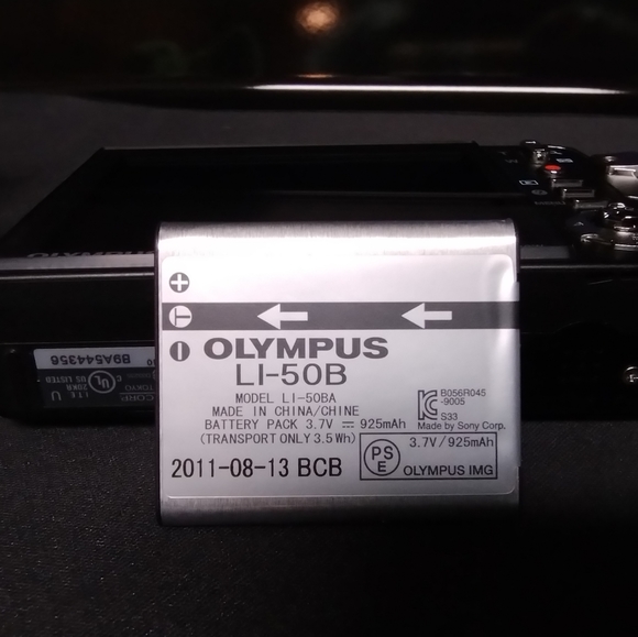 Olympus Tough TG-180 waterproof digital camera - Picture 6 of 7